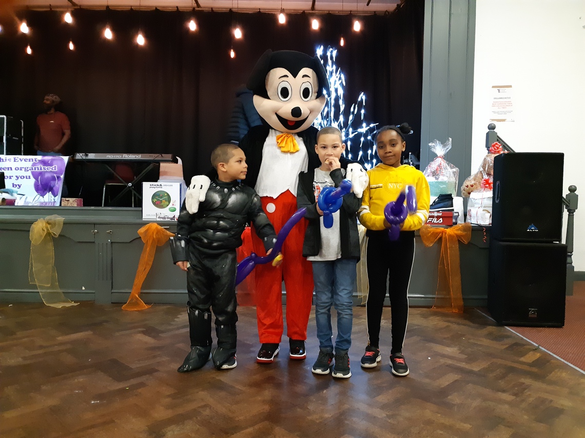 Mickey Mouse with Children BDM 2019